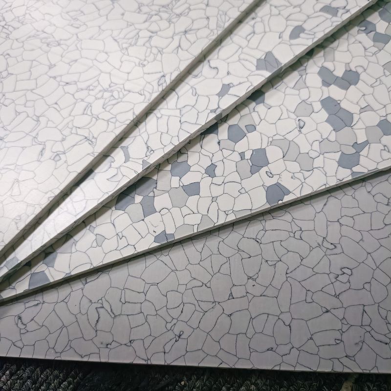 Plancher conducteur de vinyle antistatique de 900*900 mm pour les salles d'opération hospitalières