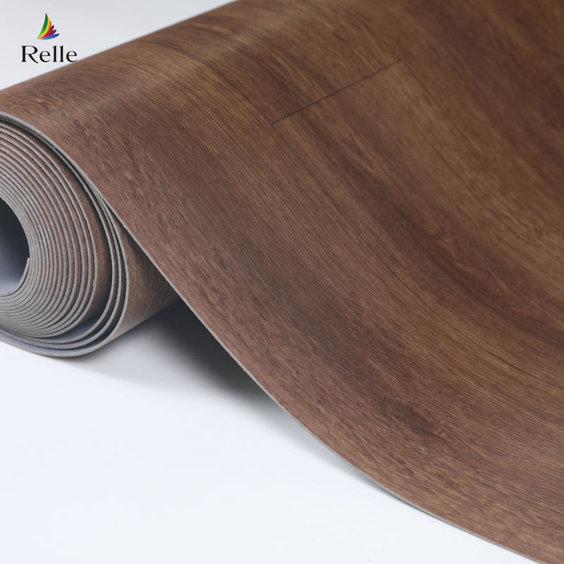 Plancher en bois de chêne en rouleau de vinyle de 1,8 m à 2 m de largeur Plancher en tôle hétérogène