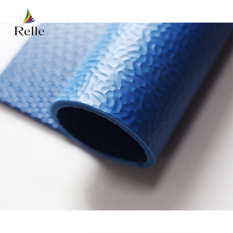 Plancher de court de futsal sportif intérieur en PVC américain standard d'épaisseur de 4,5 mm en bleu