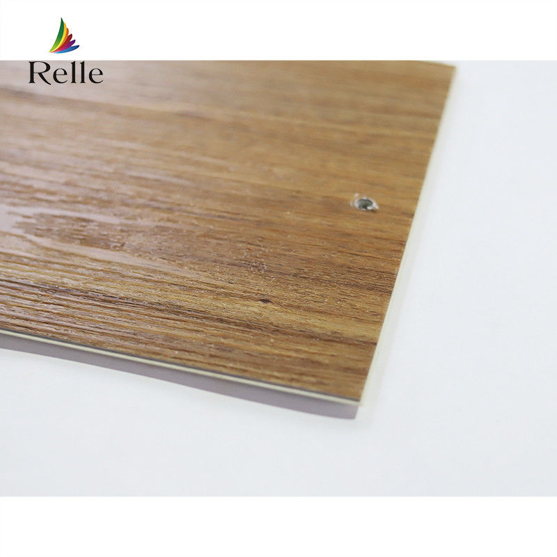 Couche UV LVT Parquet CE SGS Plancher en plastique en bois Vinyle