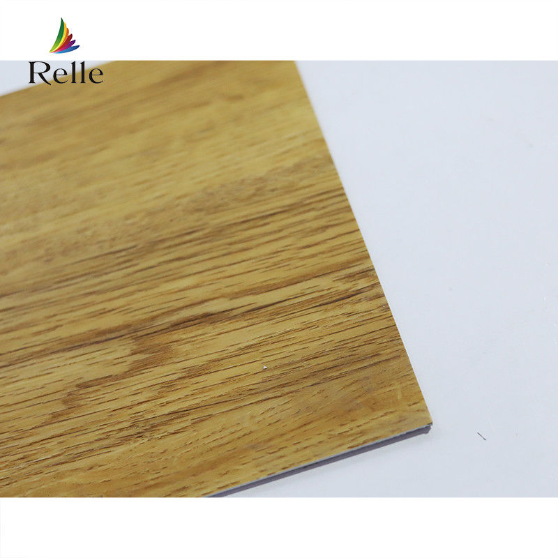 Couche UV LVT Parquet CE SGS Plancher en plastique en bois Vinyle