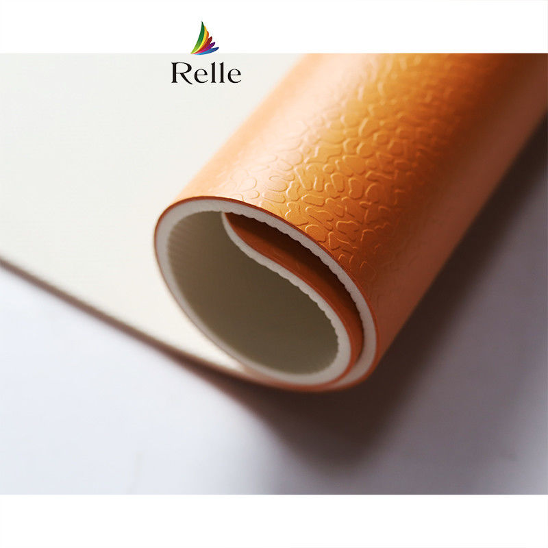 600 Options de couleurs Relle PVC rouleau de plancher de cour de futsal avec conception de texture de grille