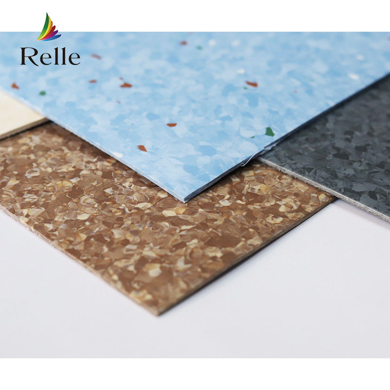 Accessoires de revêtements de sol pour hôpitaux Plancher et jupes en PVC bleu avec installation de gule