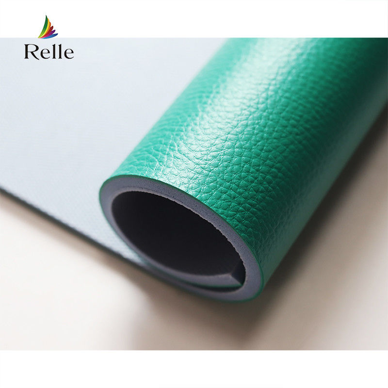 Rouleaux de revêtement de sol en vinyle pour l'installation de colle sur les terrains de futsal en intérieur
