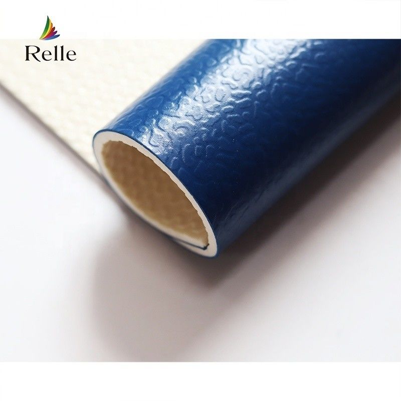 Installation de rouleaux de colle en PVC 6 mm pour les sols de tapis de badminton intérieur