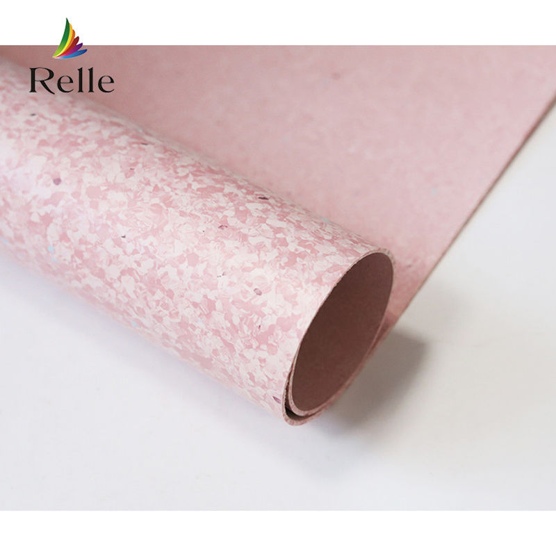 Rouleau de revêtement de sol en plastique intérieur moderne avec revêtement PUR fourni par et 2-4 mm d'épaisseur