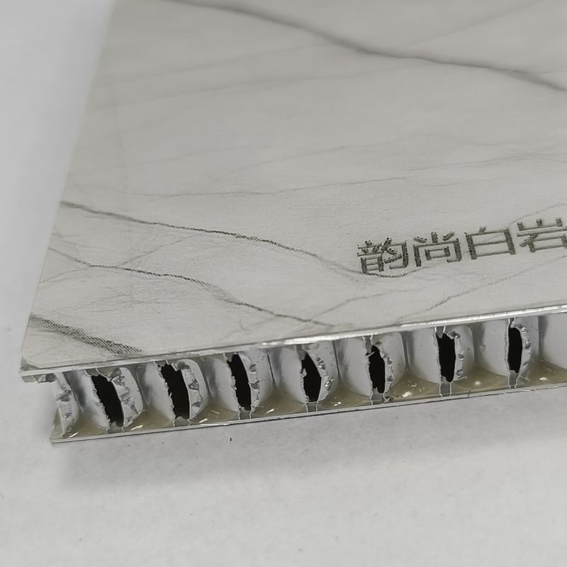 Panneaux de honeycombs en aluminium alucoré extrudé 4x8 pour la construction navale