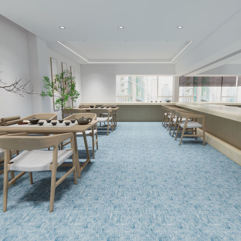 Plancher hétérogène, résistant aux rayures et doux pour les zones à fort trafic